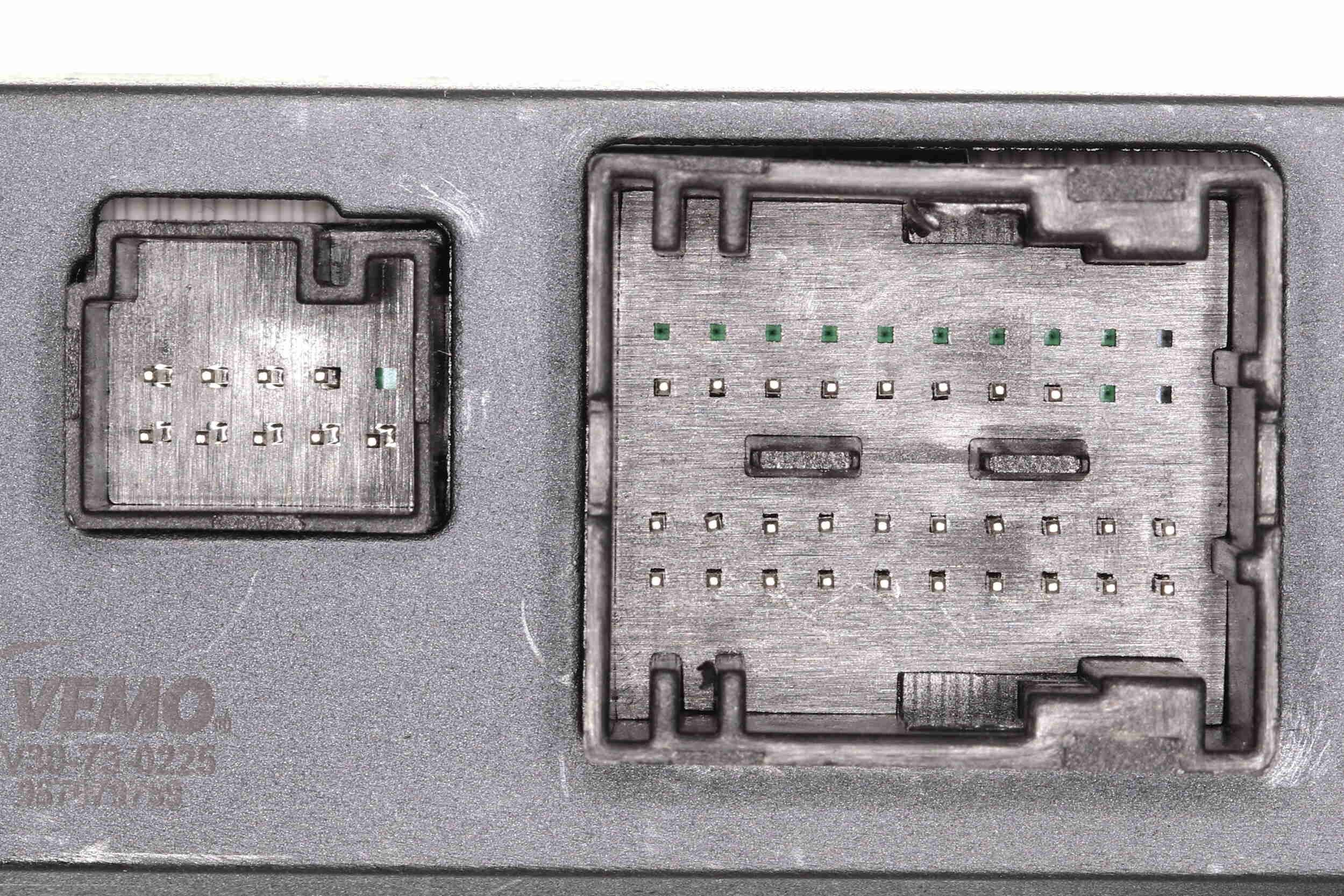 V30-73-0231 VEMO Interrupteur de lève-vitre avant, Qualité VEMO