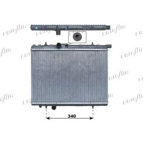 Radiador, refrigeración del motor Número de artículo 0108.3036 120,00 €
