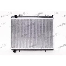 Radiador, refrigeración del motor Malla radiador: 380 x 550 x 26 mm con OEM número 1330.W4