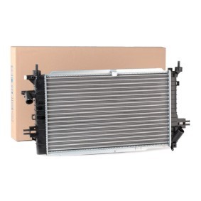 Radiador, refrigeración del motor Número de artículo 037-017-0069 120,00 €