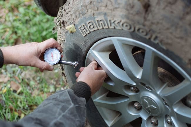 manometro pressione gomme