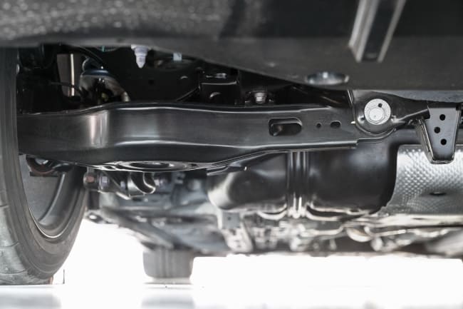 Defective control arm causes and symptoms