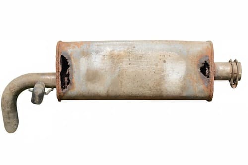 tubo di scarico auto lesionato