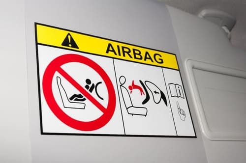 airbag uitschakelen kind voorin