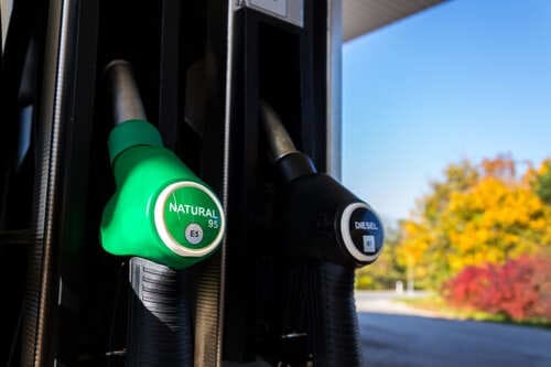 Qué pasa si echo gasoil en vez de gasolina